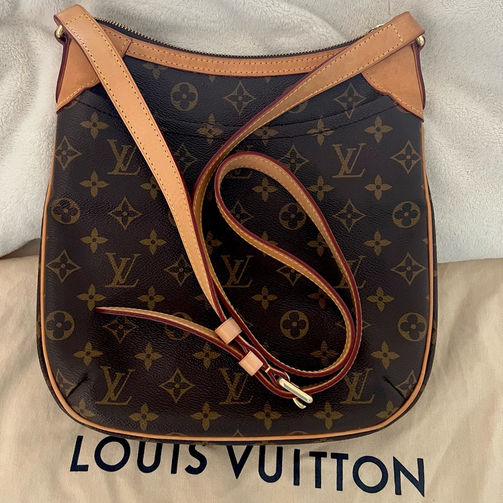 *SOLD* 💯 Authentic Louis Vuitton Monogram Odeon PM